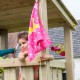 Eine Spielfahne mit Hubsystem für den Spielplatz